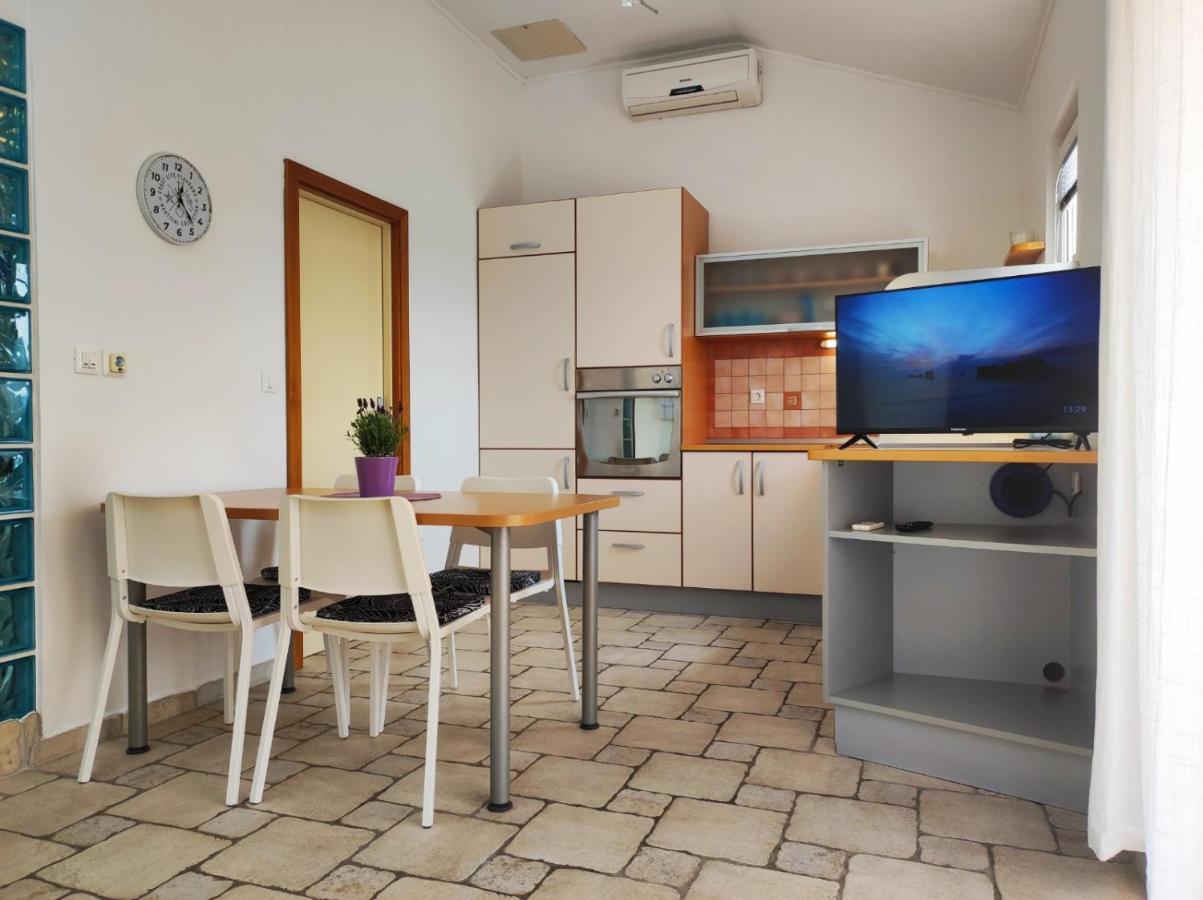 Lavanda Apartment Krk Town Exterior foto